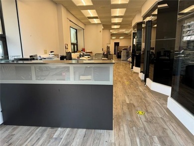 Modern glass corner building in prime Bensonhurst neighborhood - photo 9