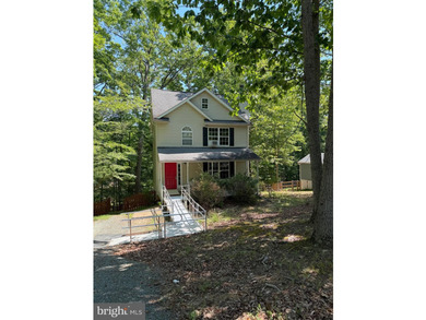 SHORT SALE OPPORTUNITY! Don't miss this chance to own a - photo 1