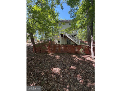 SHORT SALE OPPORTUNITY! Don't miss this chance to own a - photo 2