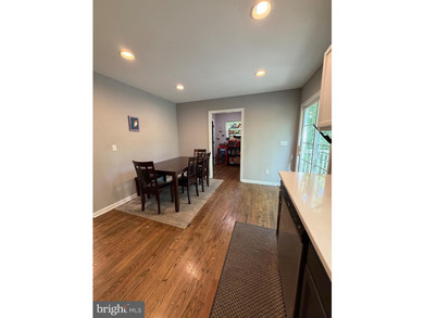 SHORT SALE OPPORTUNITY! Don't miss this chance to own a - photo 6