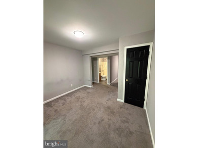 SHORT SALE OPPORTUNITY! Don't miss this chance to own a - photo 8