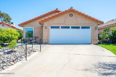 Welcome to easy living in this charming single-story home - photo 1