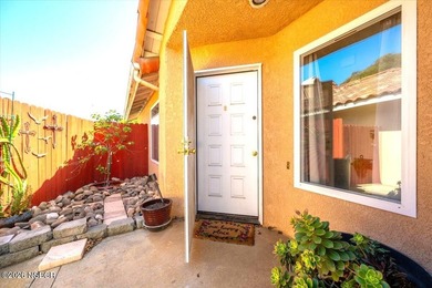 Welcome to easy living in this charming single-story home - photo 4