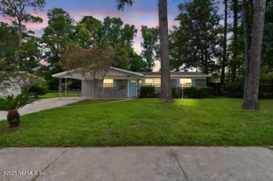 Lake Home For Sale in Jacksonville, Florida