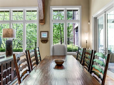 Overlooking the scenic 4th hole, this stunning 4-bedroom, 4 - photo 9