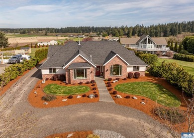 Discover the epitome of comfortable, elegant living in this - photo 1