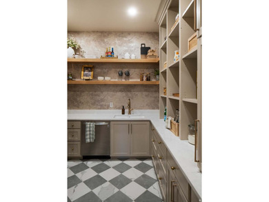 Welcome to 423 S 150 E in the heart of Mapleton! This beautiful - photo 11