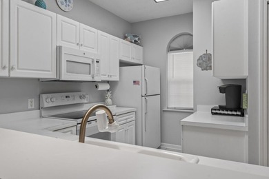 Welcome to this beautiful turn-key and fully furnished 2nd floor - photo 15