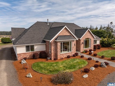 Discover the epitome of comfortable, elegant living in this - photo 6