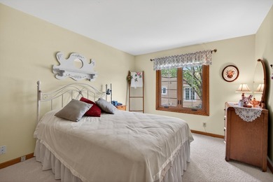 Lovingly owned and meticulously maintained by the original owner - photo 18