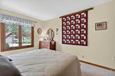 Lovingly owned and meticulously maintained by the original owner - photo 19