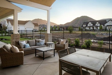 Welcome to 423 S 150 E in the heart of Mapleton! This beautiful - photo 39