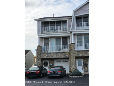 Raritan Bay  Townhome/Townhouse For Sale in Union Beach New Jersey