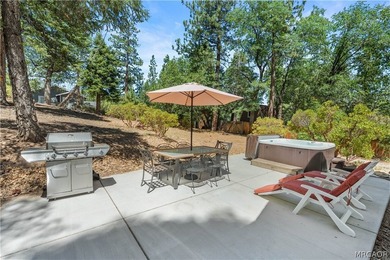 Experience the charm of a nearly century-old Big Bear cabin-full - photo 8