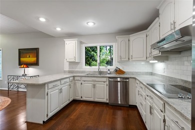 Discover the perfect Lake Keowee retreat. This stunning - photo 7