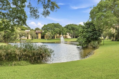 Freshly painted and exceptionally maintained, this bright and - photo 22