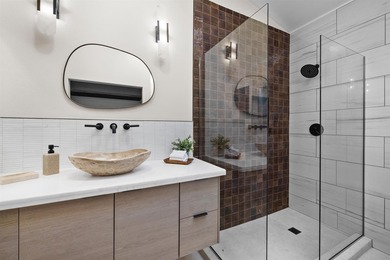 NOW AVAILABLE AS A UNIQUE OPPORTUNITY: Three beautifully - photo 26