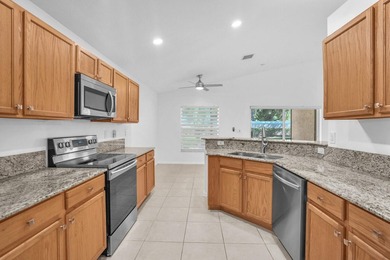 A BRAND NEW ROOF 2026!!! A SPACIOUS 3 BEDROOM/2 FULL BATHROOM - photo 8