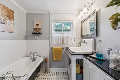 Step back in time while enjoying modern comfort in this - photo 31