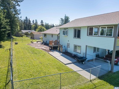 This multi-level home features a brilliant open-concept design - photo 10