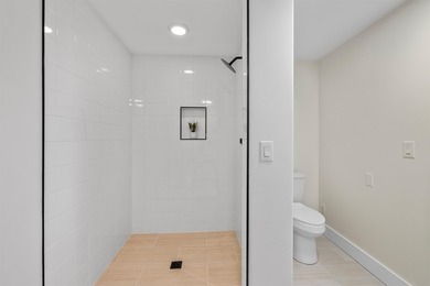 NOW AVAILABLE AS A UNIQUE OPPORTUNITY: Three beautifully - photo 40
