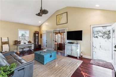 Step back in time while enjoying modern comfort in this - photo 41