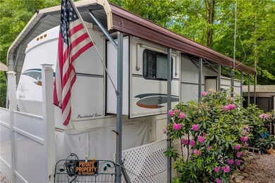 Lake Home For Sale in Westminster, South Carolina