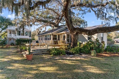 Step back in time while enjoying modern comfort in this - photo 50