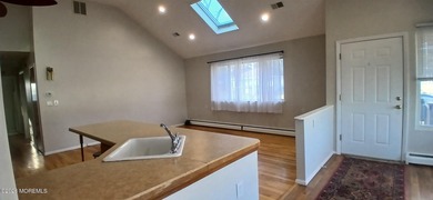 Light, bright, and ready to delight! This 2-bedroom, 1-bath gem