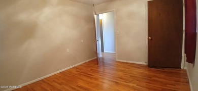 Light, bright, and ready to delight! This 2-bedroom, 1-bath gem