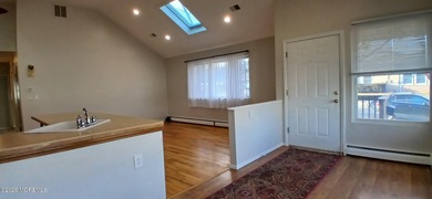 Light, bright, and ready to delight! This 2-bedroom, 1-bath gem