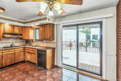 Ready To Entertain! The Cul-de-sac Has A Lovely Two Story Single - photo 9
