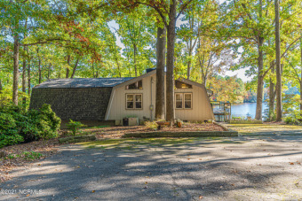 (private lake, pond, creek) Home For Sale in Ellerbe North Carolina
