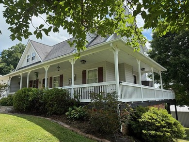 (private lake, pond, coastal) Home For Sale in Abingdon Virginia