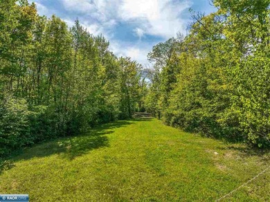 Private 6+ Acre Retreat at Giants Ridge, tucked into the woods - photo 13