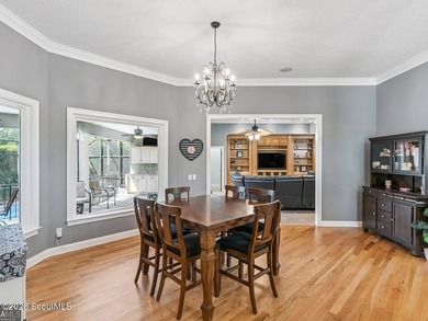 Immaculate and beautifully appointed, this luxury residence - photo 16
