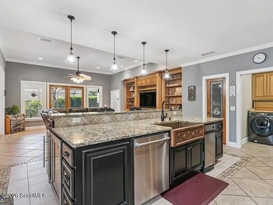 Immaculate and beautifully appointed, this luxury residence - photo 18