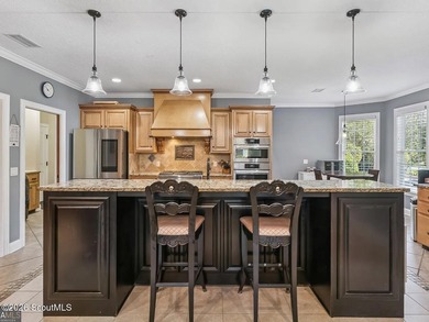 Immaculate and beautifully appointed, this luxury residence - photo 19