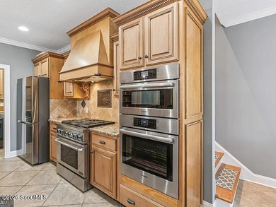 Immaculate and beautifully appointed, this luxury residence - photo 23