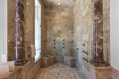 A Luxury Residence inspired by Nature: Sited on 16.1 private - photo 23