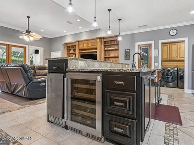 Immaculate and beautifully appointed, this luxury residence - photo 24