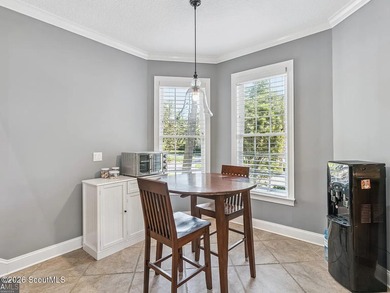 Immaculate and beautifully appointed, this luxury residence - photo 25