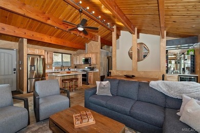 This beautifully upgraded 4-bedroom, 2-bath mountain retreat - photo 7