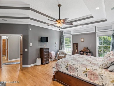Immaculate and beautifully appointed, this luxury residence - photo 30