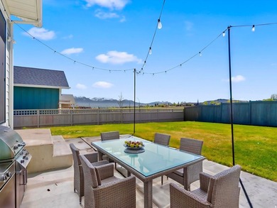 SELLER is OFFERING $8,000 toward CLOSING COSTS when you use our - photo 34