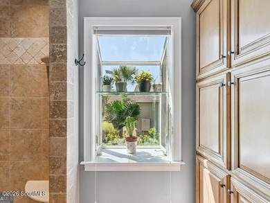 Immaculate and beautifully appointed, this luxury residence - photo 35