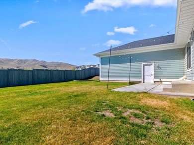 SELLER is OFFERING $8,000 toward CLOSING COSTS when you use our - photo 36