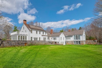 A Luxury Residence inspired by Nature: Sited on 16.1 private - photo 41