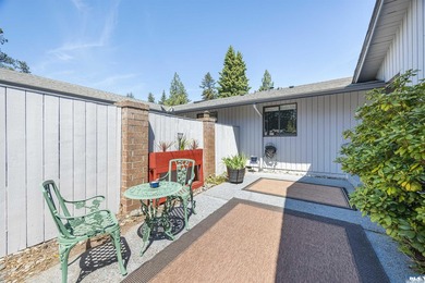Beautiful condominium in sunny Sunland with stunning Strait - photo 4