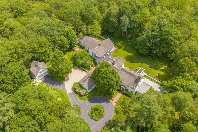 A Luxury Residence inspired by Nature: Sited on 16.1 private - photo 45